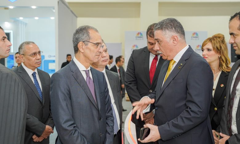 المهندس أنور الصافي يستقبل الدكتور عمرو طلعت خلال زيارته لشركة «فيكسد مصر»