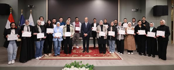 وزير الاتصالات يكرم الفائزين في مسابقة السيارات ذاتية القيادة