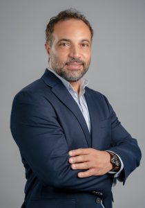 المهندس وليد كامل المدير التنفيذي لكونتكت كارز