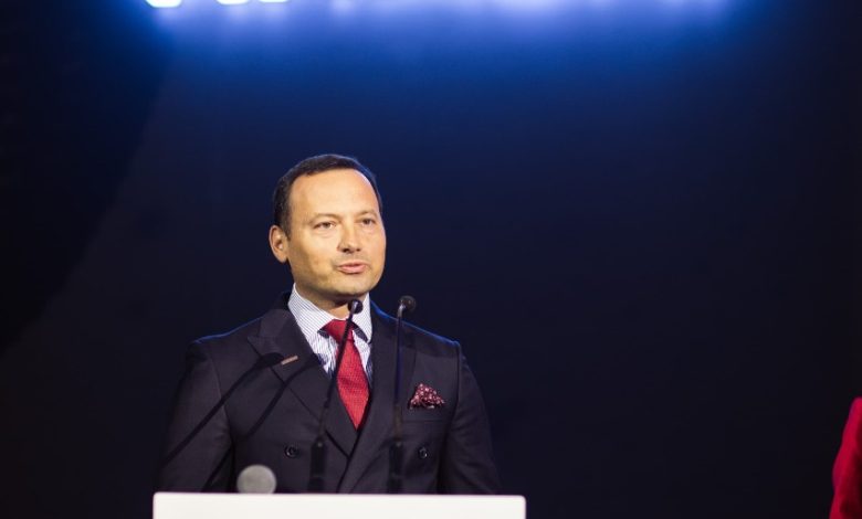 «بيكو» تطلق العلامة التجارية «هيتاشي»