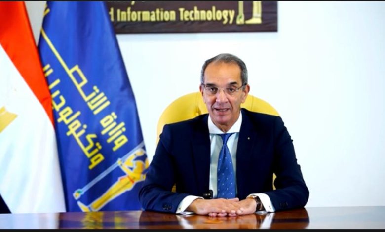 الدكتور/ عمرو طلعت وزير الاتصالات