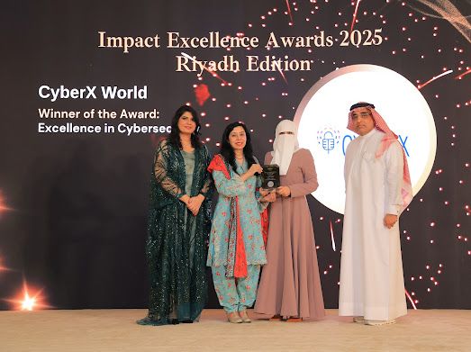 CyberX تفوز بجائزة التميز في التوعية بالأمن السيبراني ضمن حفل Impact Excellence Award 2025 بالرياض