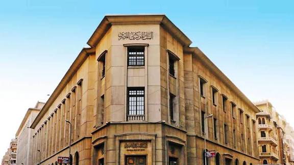 صافي الأصول الأجنبية للبنوك المصرية يسجل قفزة مع انتعاش تحويلات المصريين بالخارج