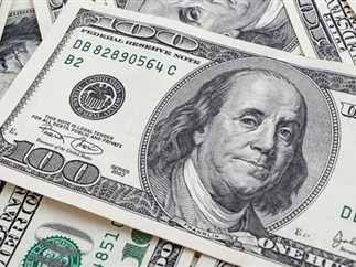 عبدالعال: الأموال الساخنة تضغط على الجنيه وتوقعات جديدة لسعر الدولار في مصر