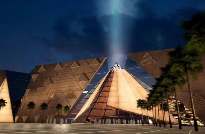 مصر تجني ثمار افتتاح المتحف المصري الكبير: نمو في الإيرادات وتوسع في السياحة