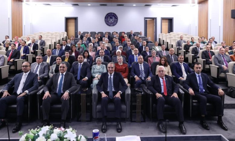 وزير الاتصالات يلتقي ملحقي الدفاع المرشحين للسفارات المصرية لتعزيز القدرات الرقمية