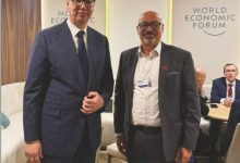 حاتم دويدار يسلط الضوء على الأمن السيبراني وحوكمة الذكاء الاصطناعي في دافوس