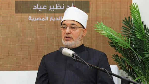 المفتي يوضح: قراءة القرآن في كل وقت وصيام القضاء للحامل والمرضعة بعد التعافي
