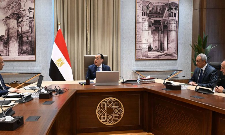 خطة وزارة الاتصالات 2030.. 630 ألف وظيفة وتوطين صناعة المحمول