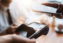 مصر تُحوّل الهواتف الذكية إلى نقاط دفع إلكترونية.. خطوة جديدة نحو مجتمع أقل اعتمادًا على النقد