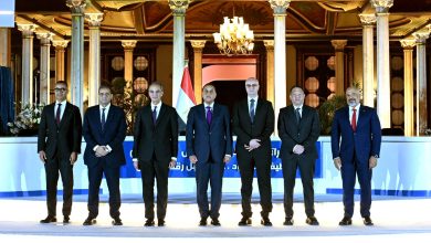 تتيح 410 ميجاهرتز جديدة لشركات المحمول.. مصر توقع أكبر صفقة ترددات في تاريخ الاتصالات المحمولة بحضور رئيس الوزراء