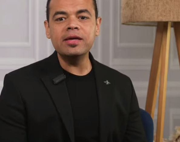 د. أحمد حنفي يحذر: لعبة روبلوكس ليست مجرد تسلية للأطفال