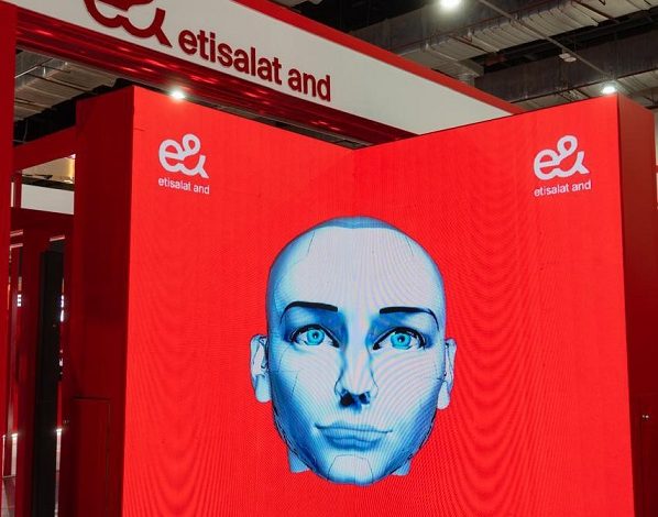 داخل جناح إي آند مصر: مستقبل الذكاء الاصطناعي بدأ بالفعل