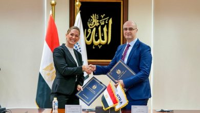 نقلة نوعية في مصر الرقمية.. إنترنت الأشياء يصل إلى سيارات مرسيديس رسميًا