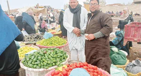 تراجع نسبي في أسعار الخضار اليوم بالأسواق مع ارتفاع البصل والخيار