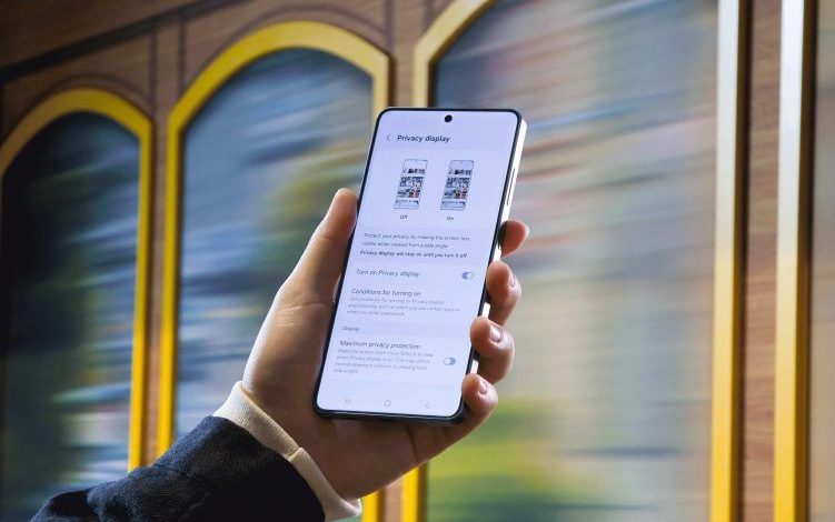 شاشتك لعينيك فقط: Galaxy S26 Ultra يضع معياراً جديداً للخصوصية