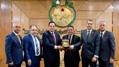 تكريم الإعلامي حسن عثمان في الأكاديمية العسكرية بمبادرة سفراء الوعي التكنولوجي