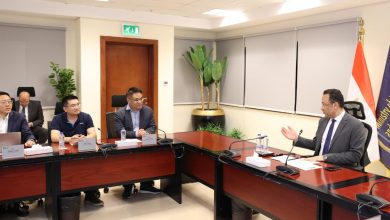 وزير الاتصالات يبحث مع HONOR خطط تصنيع الهواتف في مصر وتحويلها لمركز إقليمي