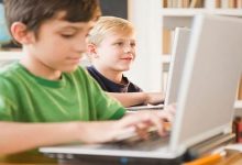 مجلس الوزراء يحذّر من مخاطر العالم الرقمي على الأطفال ويكثف جهود الحماية عبر وزارة الاتصالات