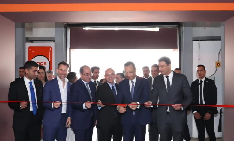 وزير الاتصالات يفتتح أكبر مركز توزيع للتجارة السريعة في الشرق الأوسط وشمال أفريقيا لطلبات مصر