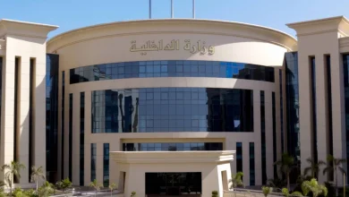الداخلية تحسم الجدل.. حقيقة مراقبة المكالمات وتطبيقات التواصل بنظام اتصالات جديد