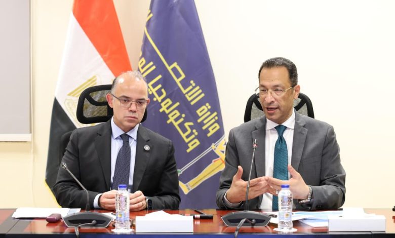 وزيرا الاتصالات والاستثمار يشهدان توقيع بروتوكول تعاون بين "ايتيدا" وصندوق تنمية الصادرات لضم شركات تصميم الدوائر الإلكترونية وأشباه الموصلات والأنظمة المدمجة إلى برنامج تنمية الصادرات