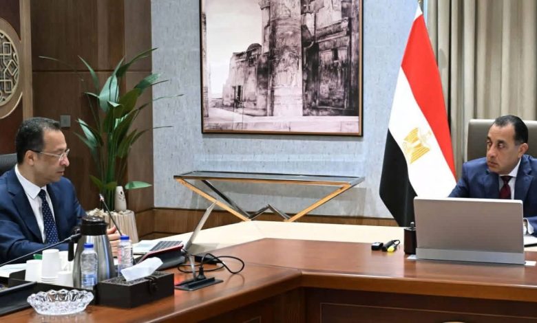 مصر تستهدف طفرة تكنولوجية جديدة.. 9 آلاف برج محمول ومراكز بيانات عالمية