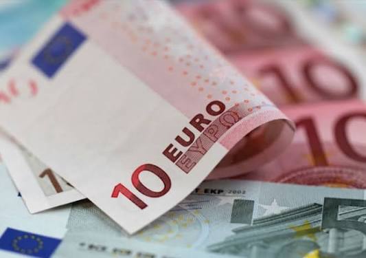 مفاجأة غير متوقعة في سعر اليورو أمام الجنيه المصري.. ماذا حدث في البنوك
