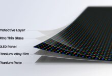 شاشة أقوى وهاتف أنحف.. سامسونج تكشف أسرار تقنية Flex Titanium