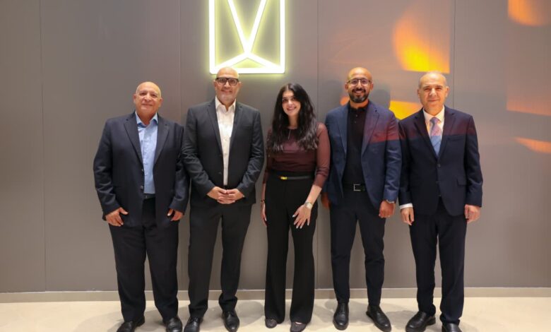 قصراوي جروب تفتتح أول صالة عرض متخصصة لسيارات AVATR في مصر بالتعاون مع Sparkd-EV
