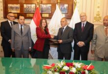 وداعًا للإعلانات الورقية.. القضاء الأعلى والبريد يوقعان بروتوكولًا لتفعيل الإعلان الإلكتروني المسجل