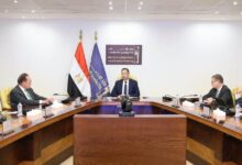 وزير الاتصالات: 400 خدمة على منصة مصر الرقمية و15 مليون هاتف محمول مستهدف إنتاجها في 2026
