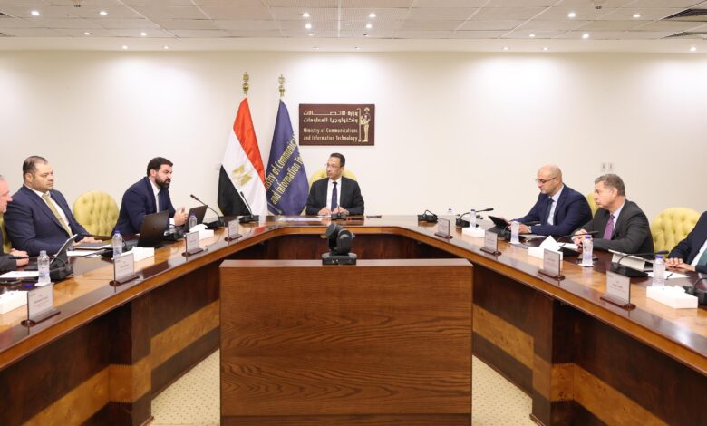 وزير الاتصالات يبحث مع «هيكا داتا» وتحالف أمريكي إنشاء منطقة متكاملة لمراكز البيانات والذكاء الاصطناعي في مصر