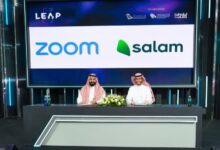 Zoom توسّع حضورها في السعودية.. شراكة استراتيجية مع Salam وحلول ذكاء اصطناعي واتصالات سحابية ببيانات مستضافة محليًا