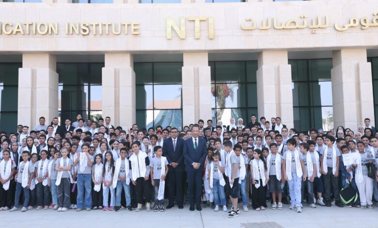 وزير الاتصالات يشهد تخريج أكثر من 6 آلاف متدرب من أكاديمية الأمن السيبراني.. 382 خريجًا يحققون أكثر من 6 آلاف دولار من العمل الحر
