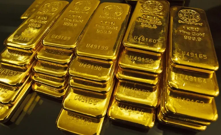 الذهب يتراجع قبل اجتماع الفيدرالي الأمريكي.. ارتفاع النفط يعزز ضغوط التضخم