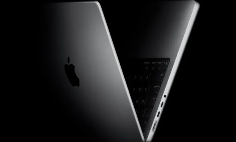 نهاية عصر الـNotch.. أبل تستعد لطرح MacBook بشاشة لمسية وDynamic Island