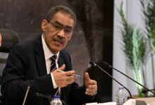 «وزيرة إعلام المستقبل» بطلة تحدي القراءة العربي.. ضياء رشوان يدعو الطفلة ميار للقائه وتكريمها في مصر